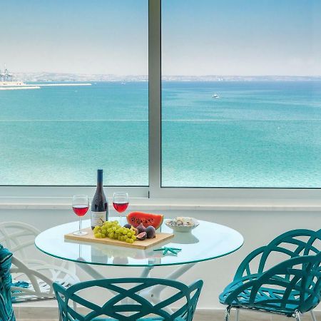 Beachfront Skyline Retreat 1Br Pool Central Larnaca Esterno foto