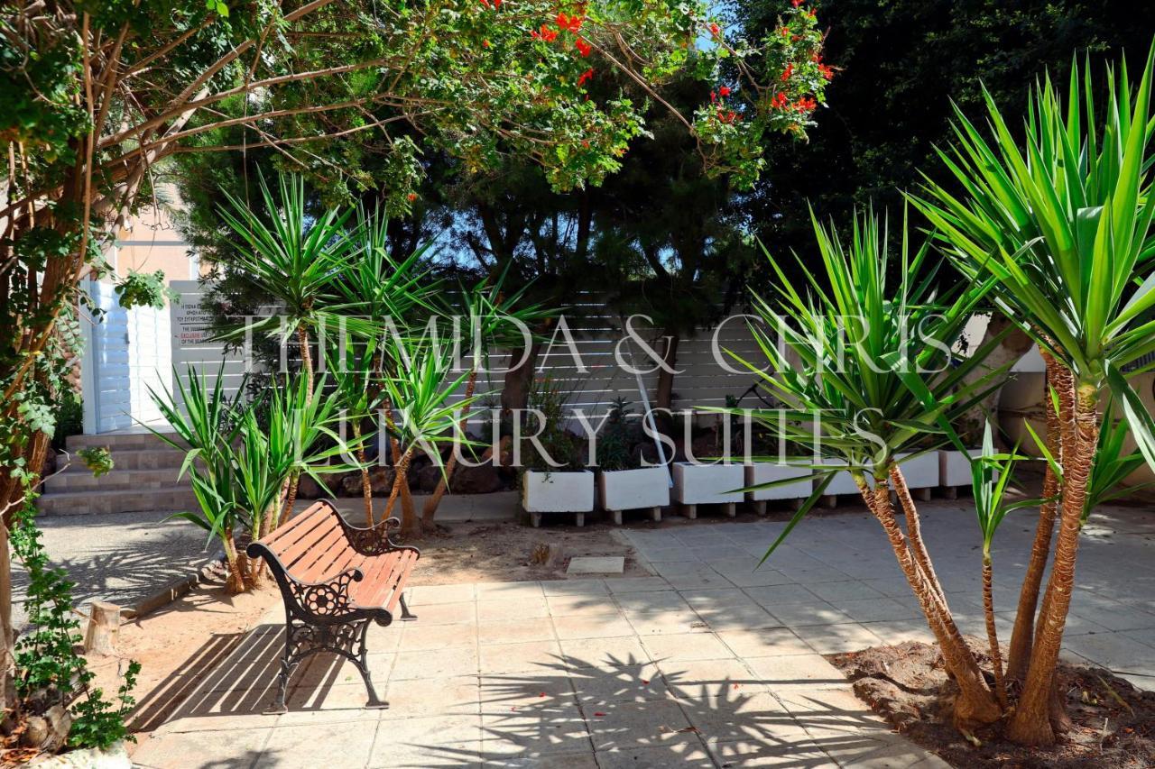 Beachfront Skyline Retreat 1Br Pool Central Larnaca Esterno foto