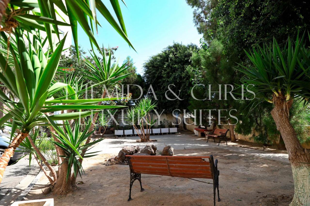 Beachfront Skyline Retreat 1Br Pool Central Larnaca Esterno foto