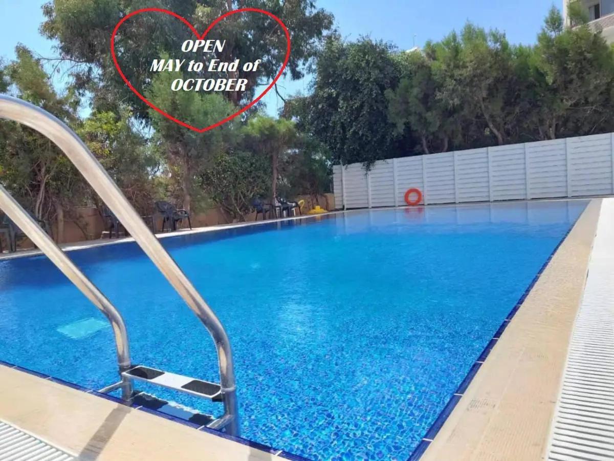 Luxury Penthouse 1Br-Seafront-Seasonal Pool-Central Larnaca Esterno foto