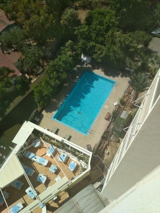 Luxury Penthouse 1Br-Seafront-Seasonal Pool-Central Larnaca Esterno foto